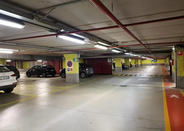 Centro Attico Con Terrazza アパート トリノ
